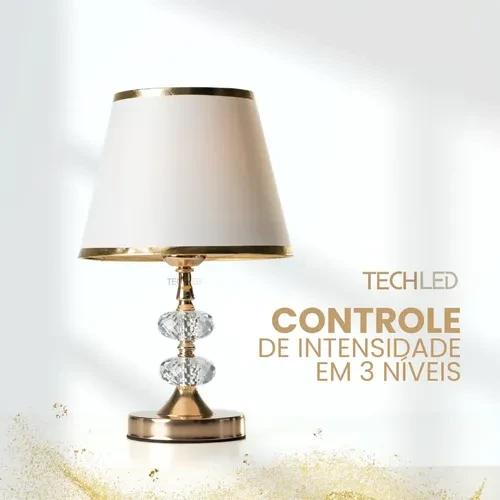 Foto detalhada do Abajur de Cabeceira Techled Gold Touch - Avaliação e Review do Faro Guia (imagem 4)